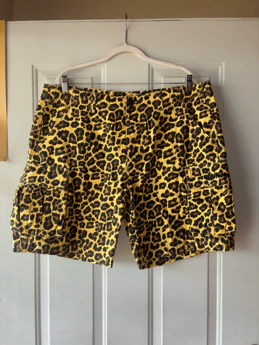 The Hundreds leopard print shorts size 38